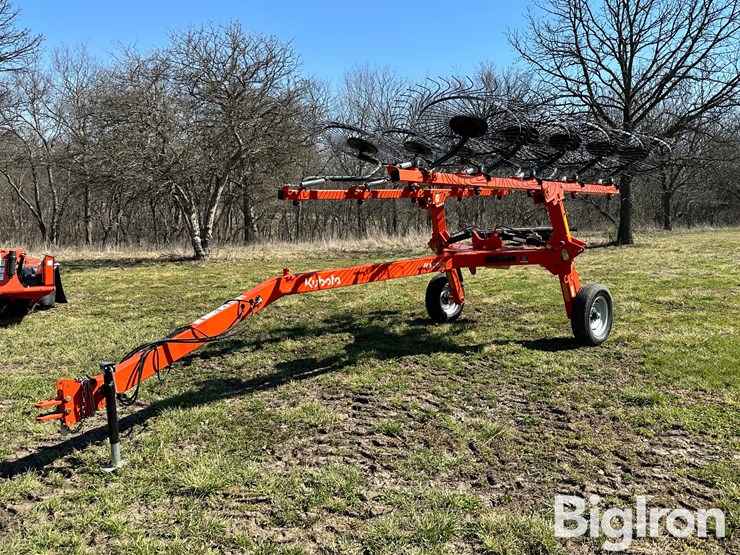 2023-kubota-ra210cr-image-1