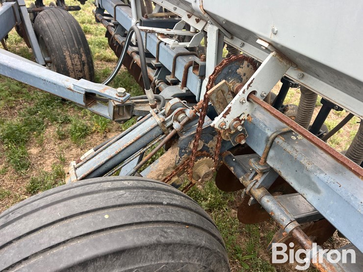 crustbuster-dd49x8-grain-drill-image-10