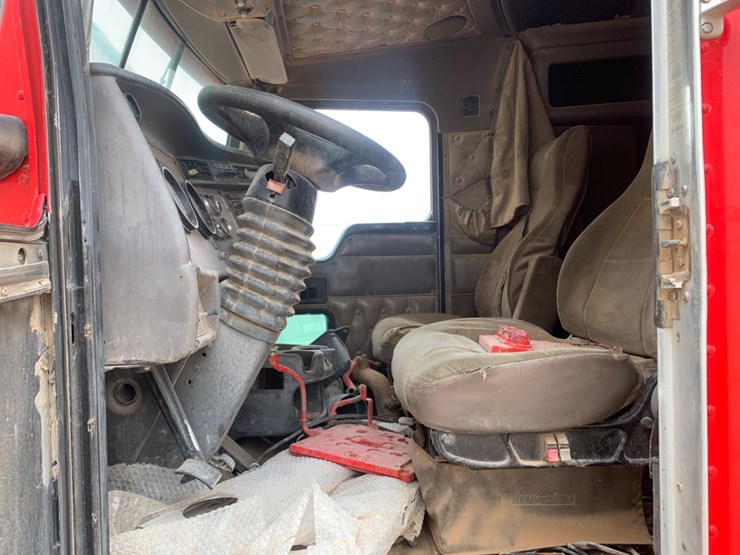 kenworth-w900l-image-16