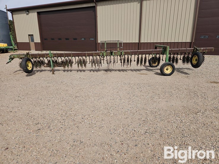 john-deere-400-image-8