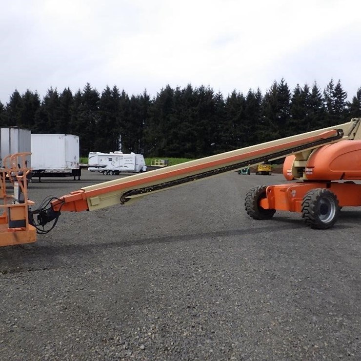 2008 JLG 800S