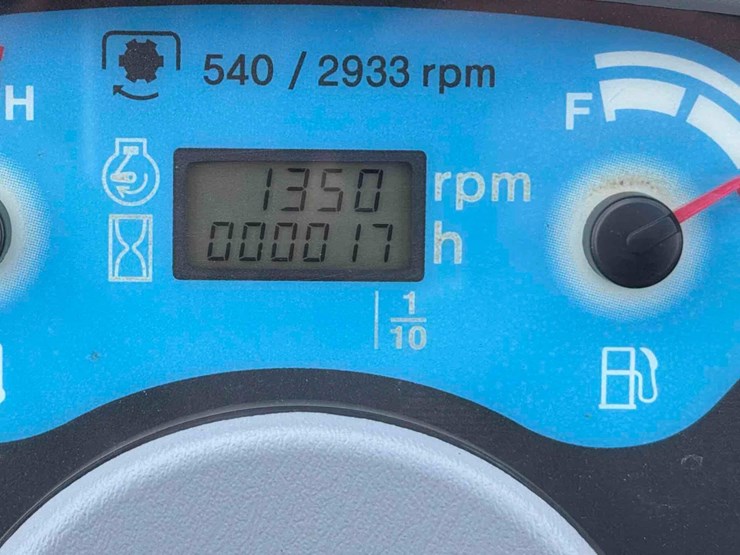 new-holland-workmaster-25s-image-11