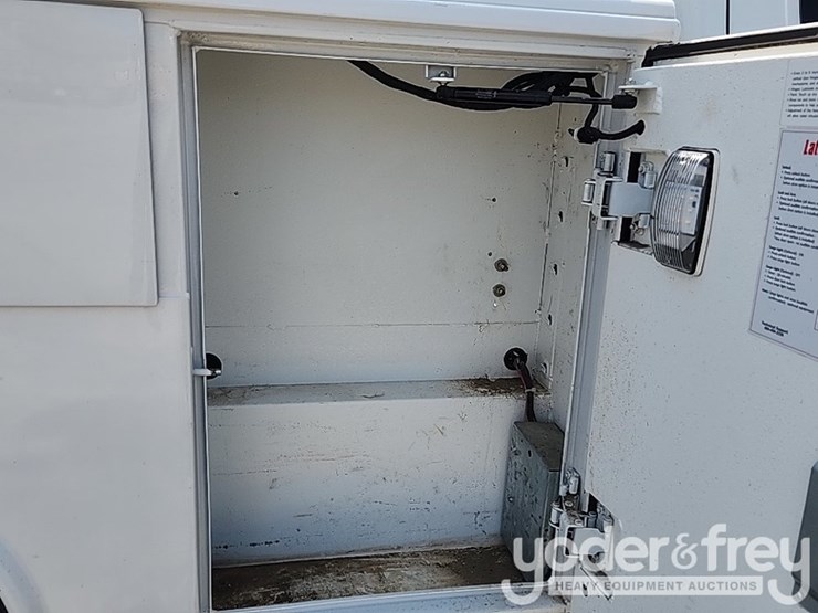 2018-chevrolet-silverado-3500hd-image-26