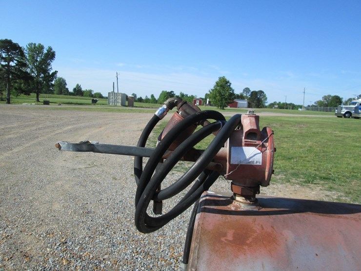 #46208-•-1000gal-fuel-tank-w/hand-pump-image-6
