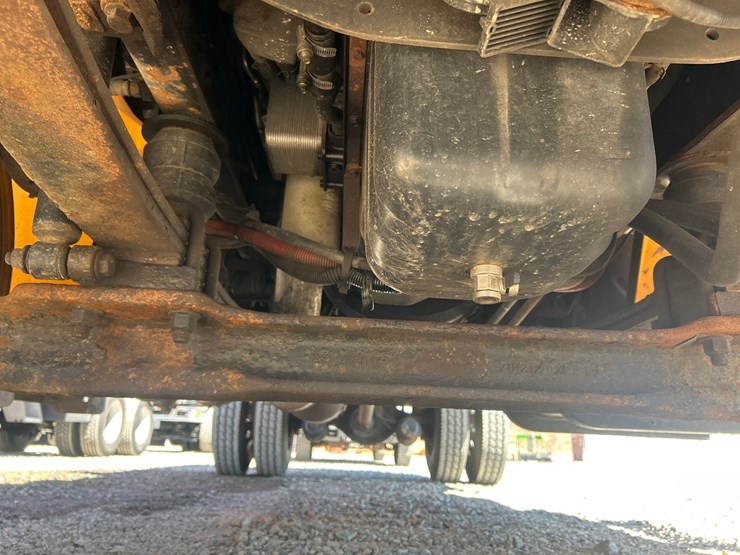 2013-international-durastar-4300-image-46