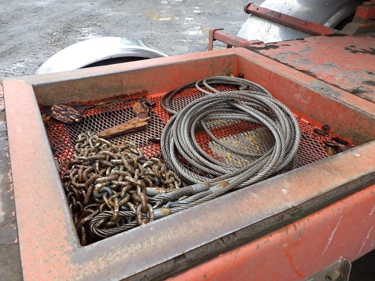 2016-peterbilt-3-axle-logging-truck-image-43