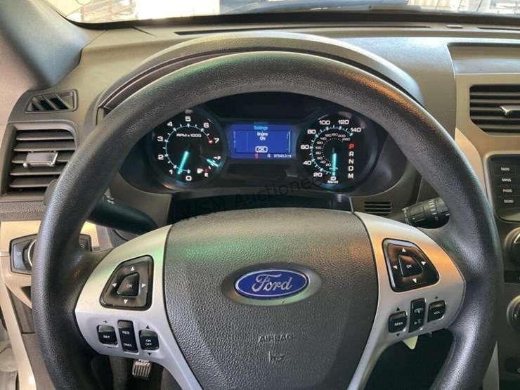 2013-ford-explorer-image-16