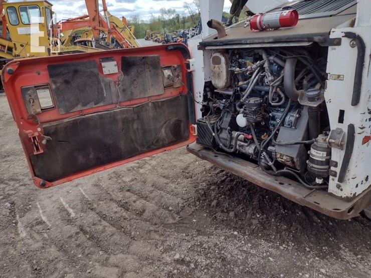 2013-bobcat-t770-image-35