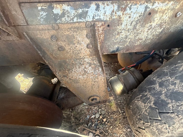 1996-ford-l9000-image-35