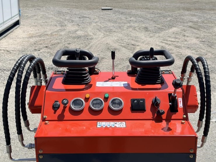 2026-zjg-zj-380-skid-steer-loader-image-10