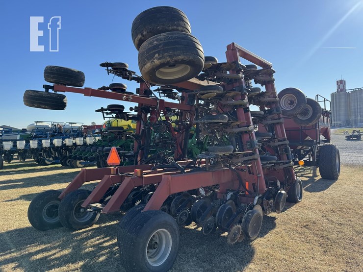 case-ih-2400-image-15