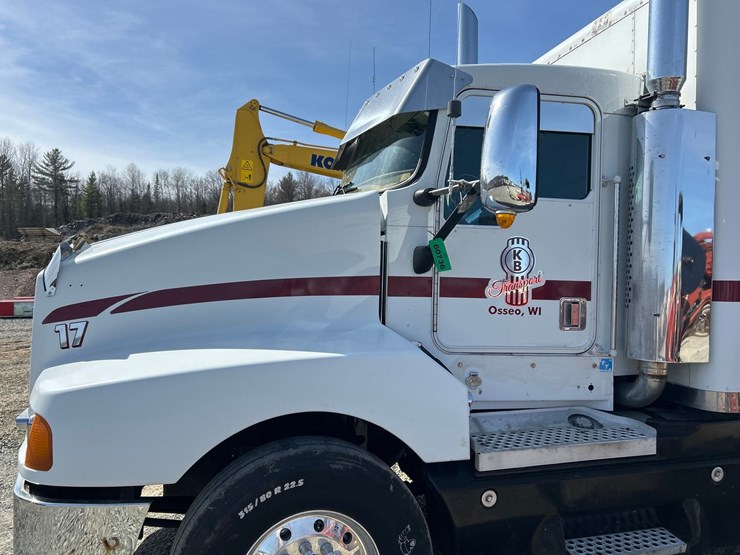 1999-kenworth-t600-image-16