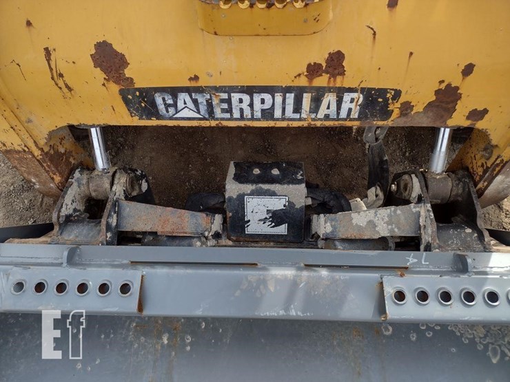 2011-caterpillar-256c-image-18