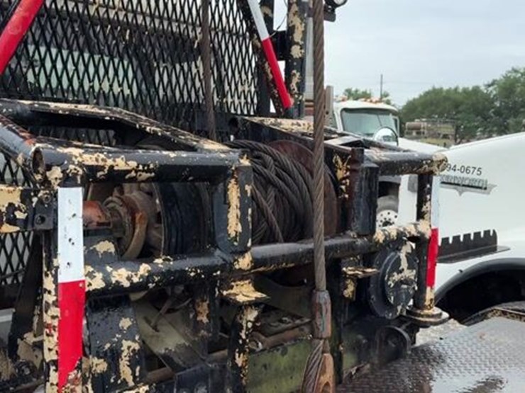 2001-mack-rd688s-image-1