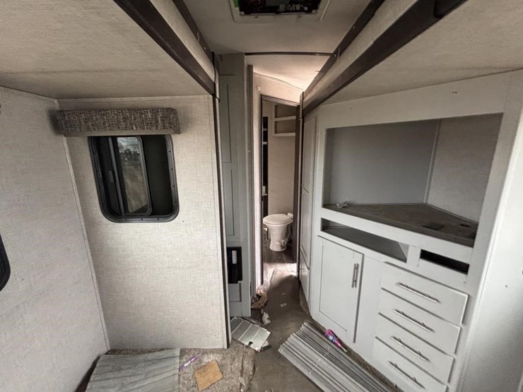 2020-premier-bl24rkpr20-travel-trailer-image-45