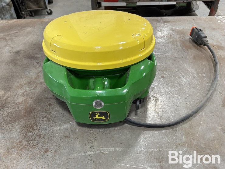 2025-john-deere-7500-image-2