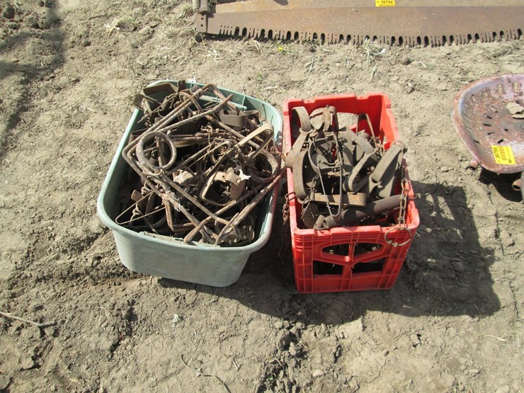 #36793-•-lot-of-steel-traps-image-2