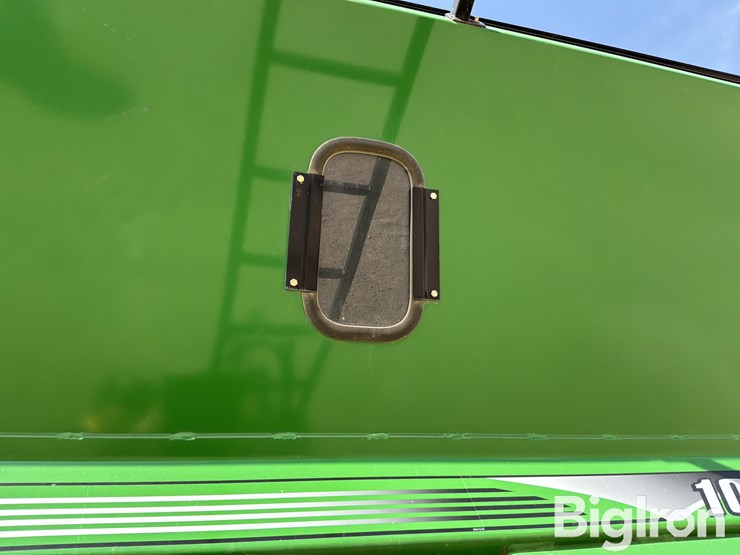 2015-brent-1082-image-16