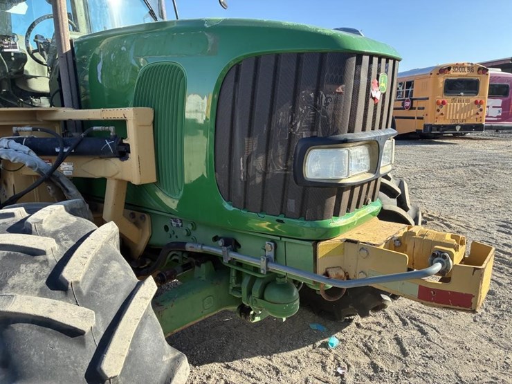 2005-john-deere-7220-image-11