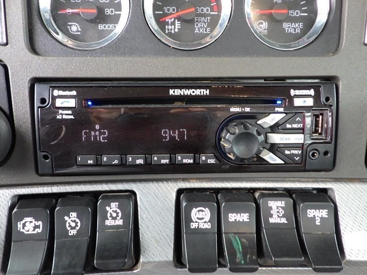 2019-kenworth-t880-image-101