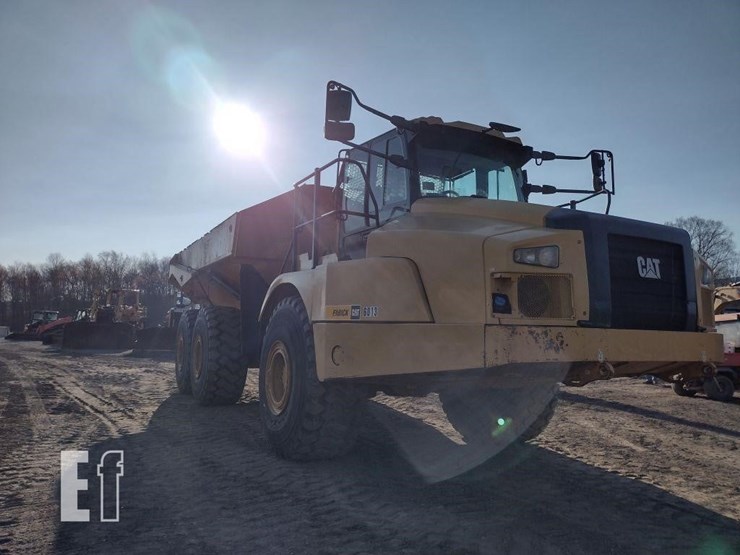 2019-caterpillar-745-image-42