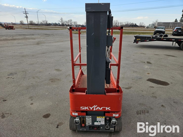 2016-skyjack-sj12-image-2