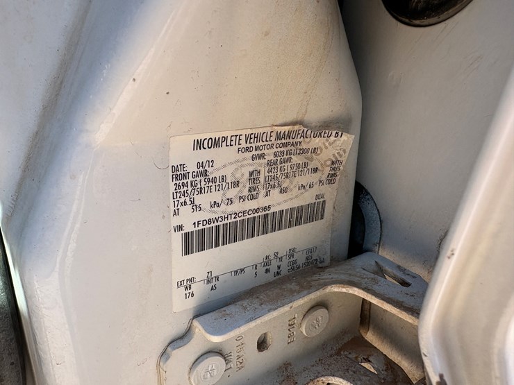 2012-ford-f350-image-8