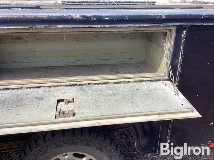 2005-chevrolet-silverado-2500-image-11