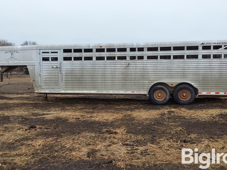 2007-elite-26'-t/a-aluminum-livestock-trailer-image-8