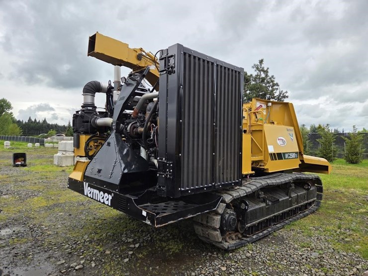 2021-vermeer-wc2500tx-whole-tree-chipper-image-1