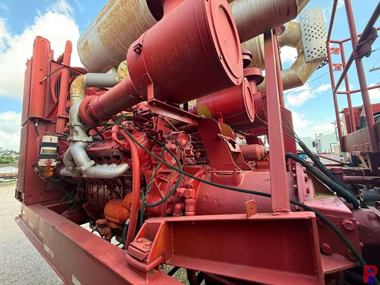 western-rough-rider-1000-hp-10k-triplex-double-pump-trailer-image-19