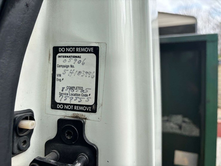 2005-international-durastar-4300-image-31