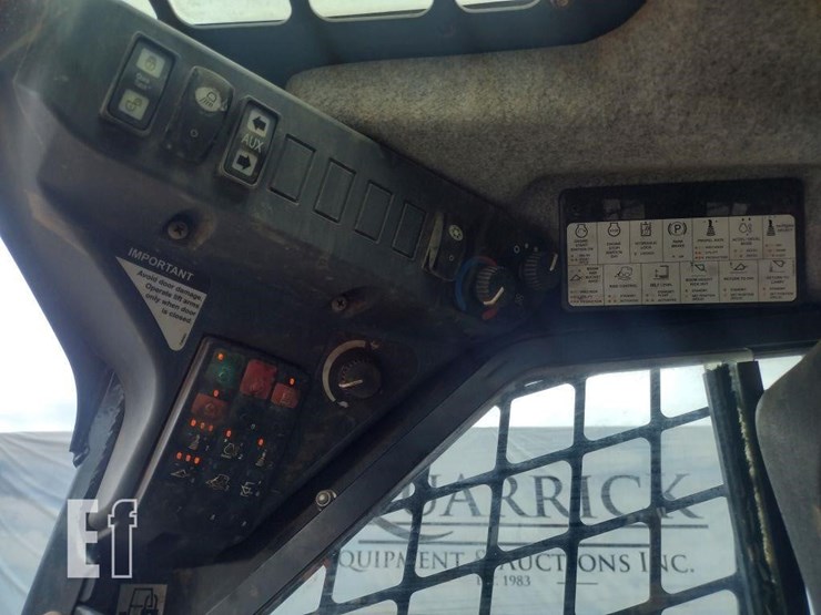 2020-deere-331g-image-9