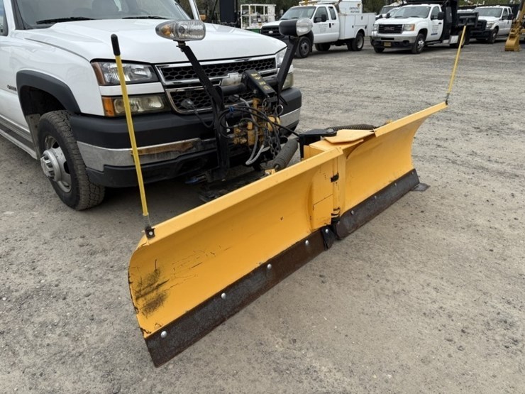 2005-chevrolet-silverado-3500-image-18