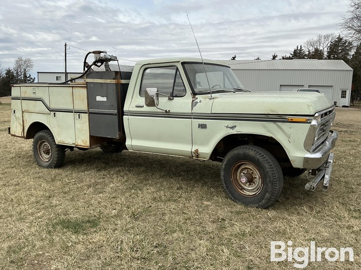 1975-ford-f250-image-3