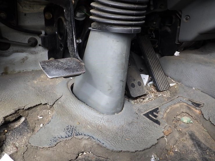 2006-mitsubishi-fuso-fm61f-image-20