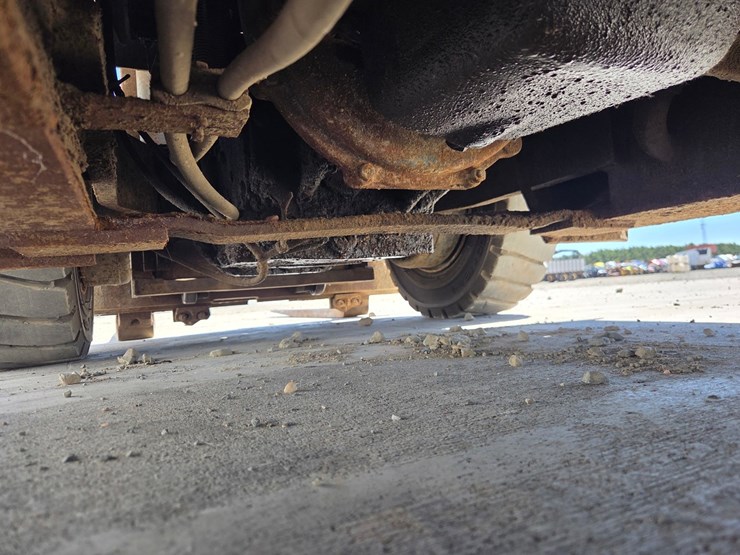 komatsu-fg25t-11-image-28