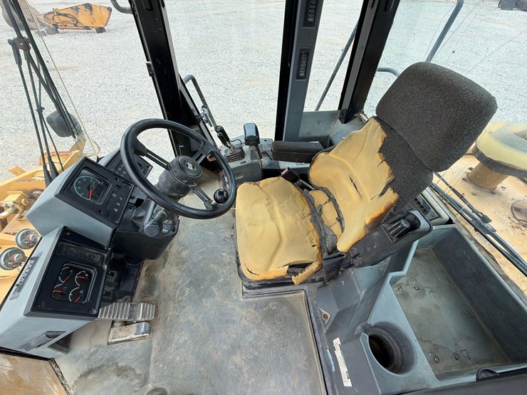 caterpillar-950g-image-13