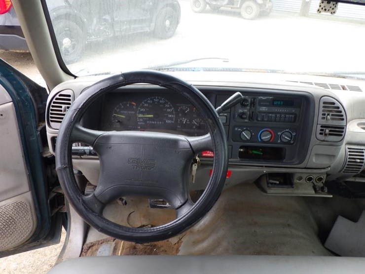 1995-gmc-1500-image-7