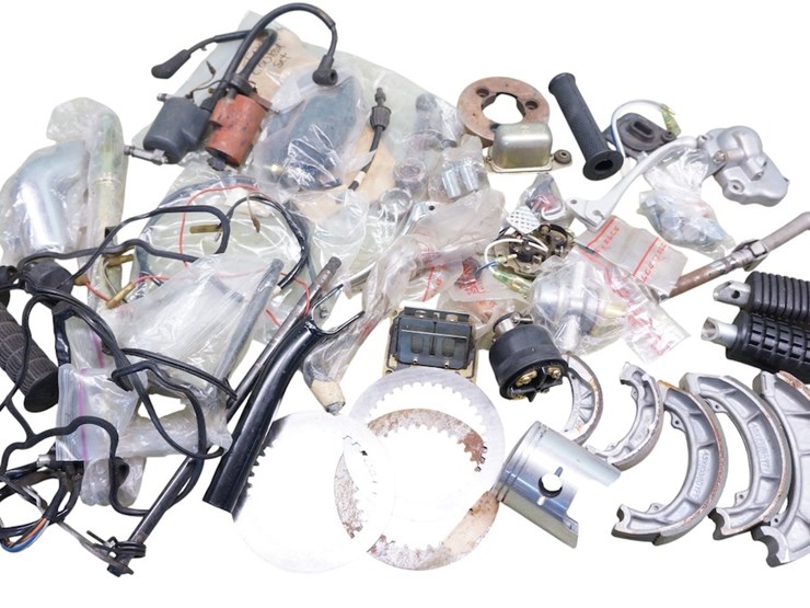 japanese---kawasaki-etc…-miscellaneous-parts-lot-image-1