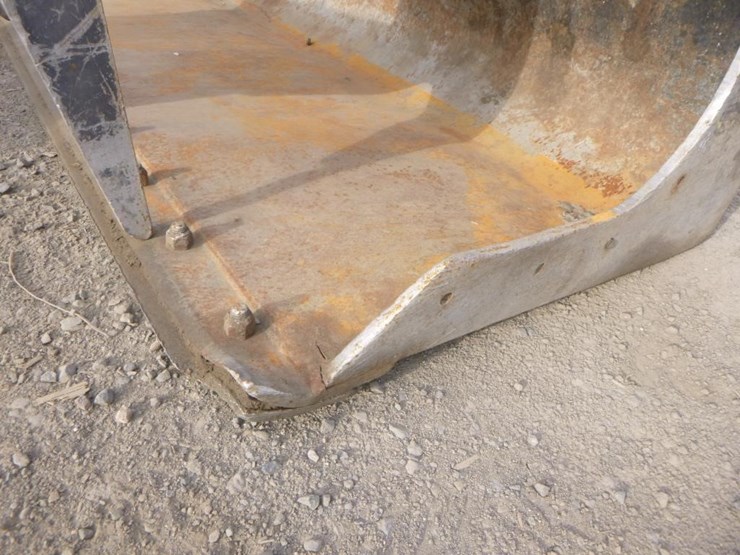 73"-skid-steer-grapple-bucket-image-8