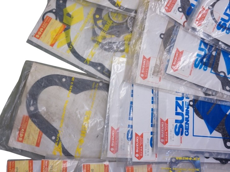gaskets---suzuki-miscellaneous-parts-lot-image-6