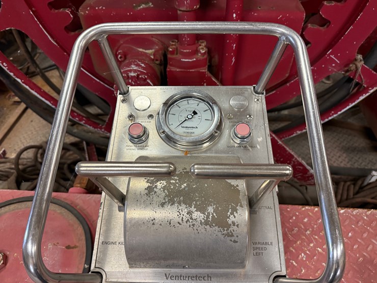 2012-caterpillar-c4.4-image-9