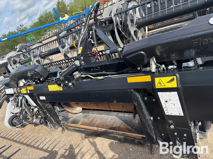 2023-mac-don-fd235-image-6