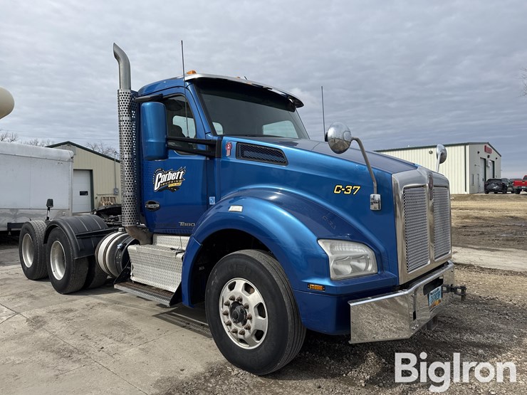 2016-kenworth-t880-image-3