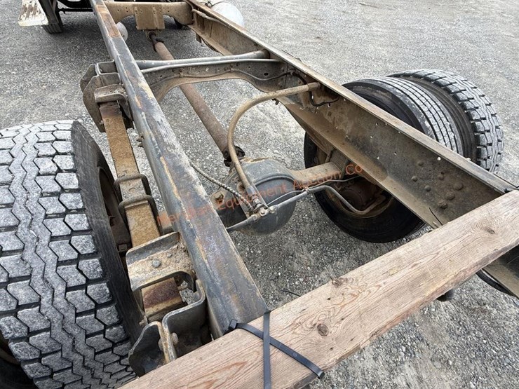 1985-ford-f600-image-32