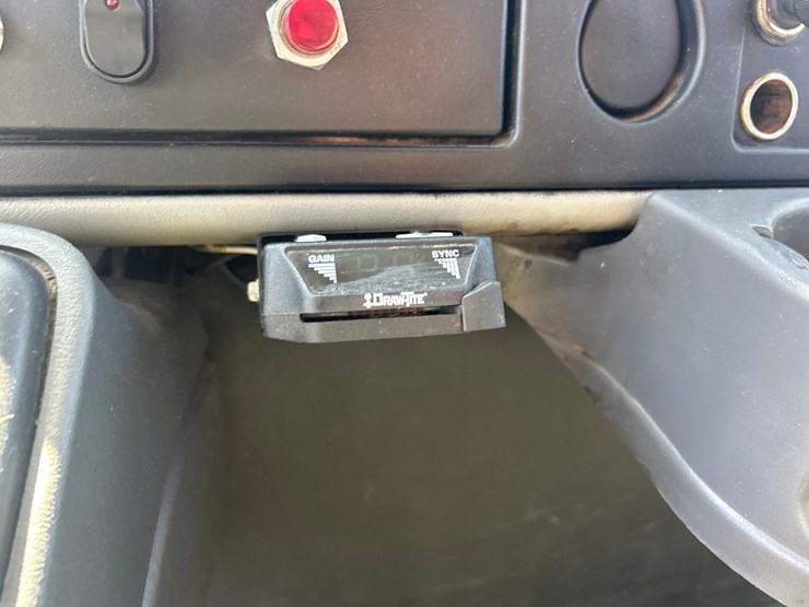 2013-international-durastar-4300-image-63