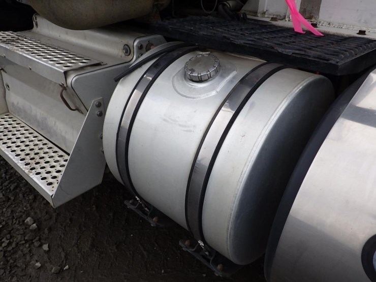 2017-kenworth-t800-image-34