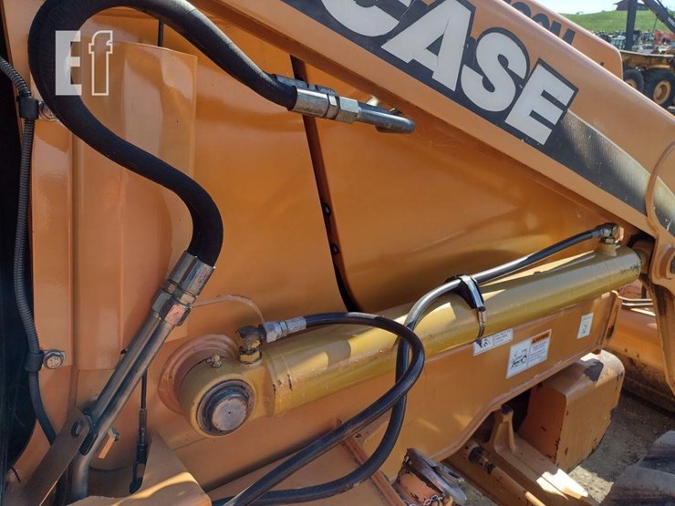 case-580m-turbo-image-30