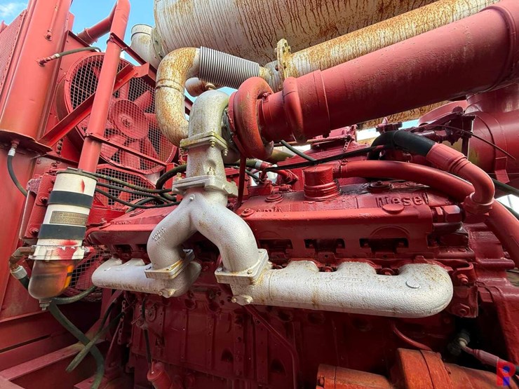 western-rough-rider-1000-hp-10k-triplex-double-pump-trailer-image-6